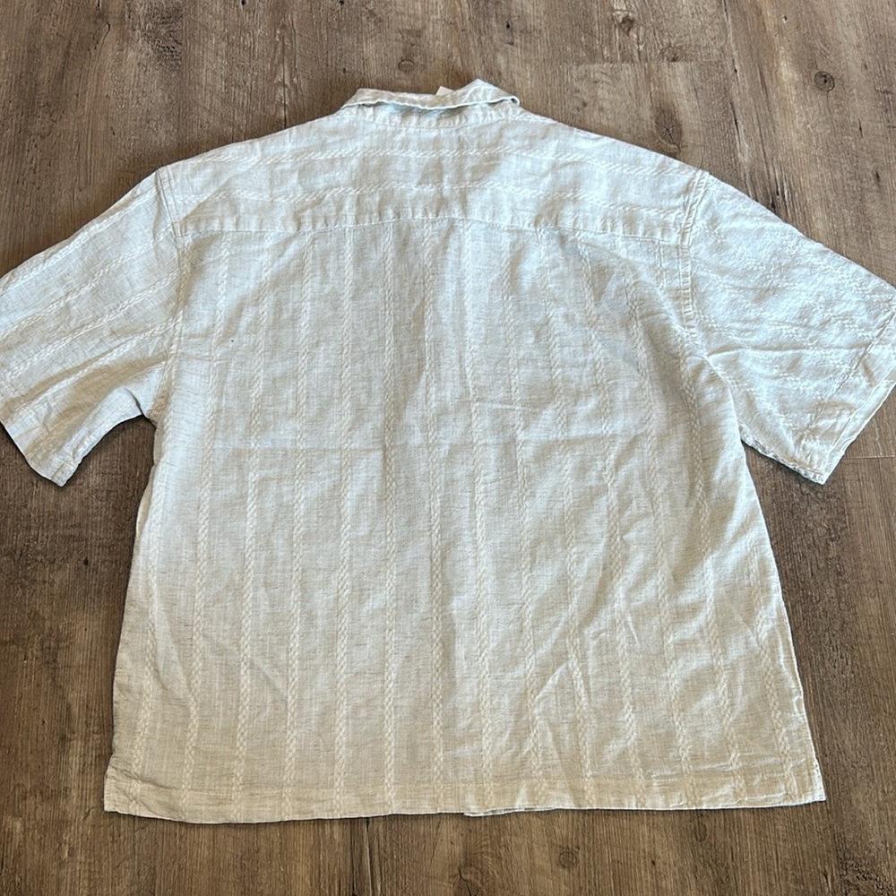 Cotton On shirt size Latge - Picture 7 of 9
